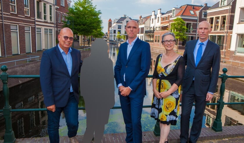 De overgebleven wethouders.