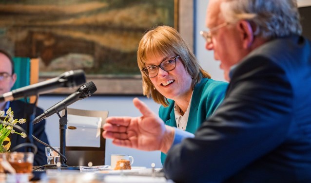 Samen met Karin Walters deed Henk Blok de coalitieonderhandelingen namens Hart voor Hilversum.