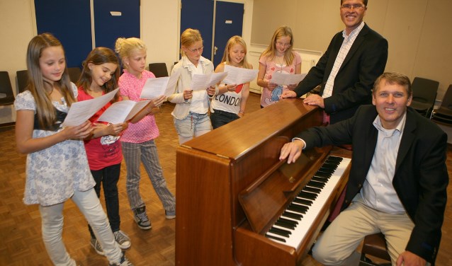 Nico Schimmel, hier zitten achter de piano, wordt de opvolger van Marieke Munneke Smeets.