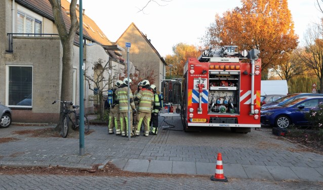 Brandweeroverleg over het gaslek aan het Melkpad.