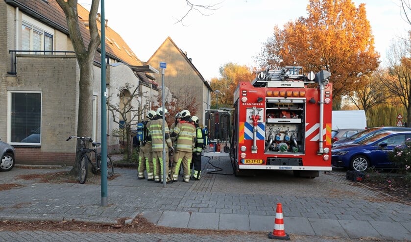Brandweeroverleg over het gaslek aan het Melkpad.