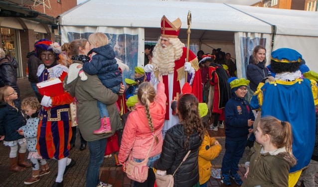 Net als vorig jaar, zal Sint na zijn aankomst in de Oostermeent naar de tent gaan op het plein.