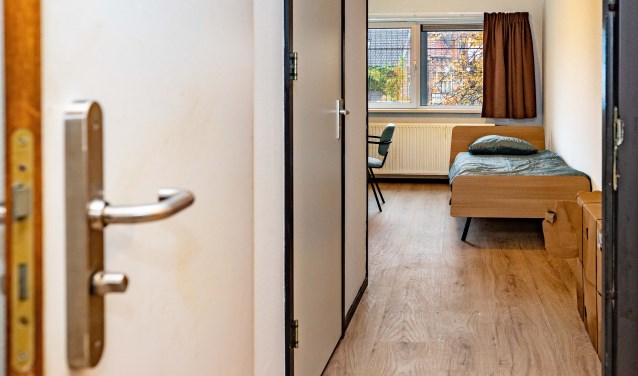 In totaal zijn er acht kamers in de regionale opvang in Hilversum.