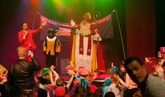 Het Grote Sinterklaasfeest in de Klaas Bouthal.