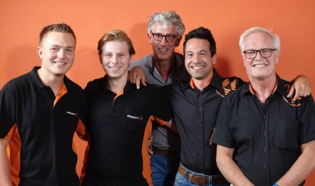 Geert Hassing (rechts) met zijn gespecialiseerde team.