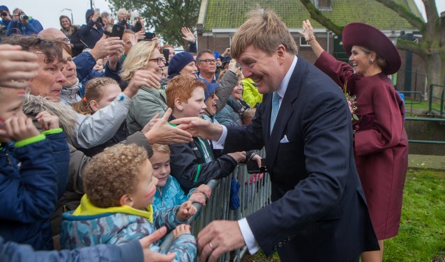 Koning Willem-Alexander en koningin Máxima vorig jaar in Eemnes.