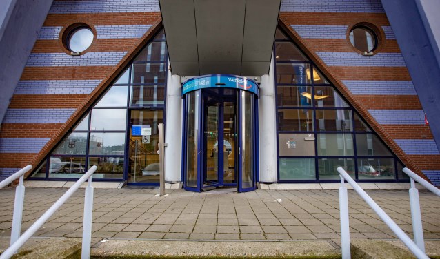 Wat Nelleke Degenhart betreft moet de organisatie van het Sociaal Plein eens goed tegen het licht gehouden worden.