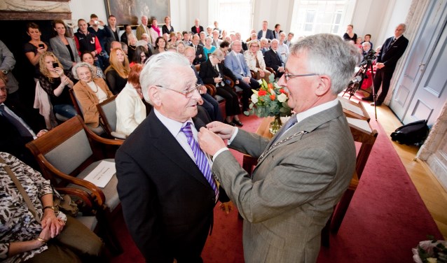 Jan Detering kreeg in 2012 een lintje.