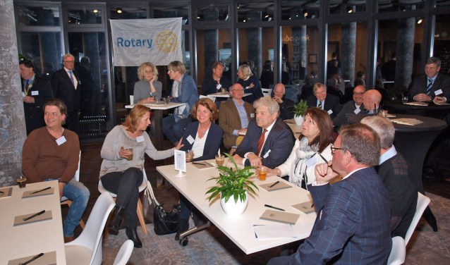 Rotary Gooimeer organiseert wel vaker seminars. Bijvoorbeeld over het winkelen van de toekomst.