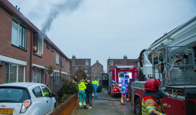 Bij het brandje kwam veel rook vrij.