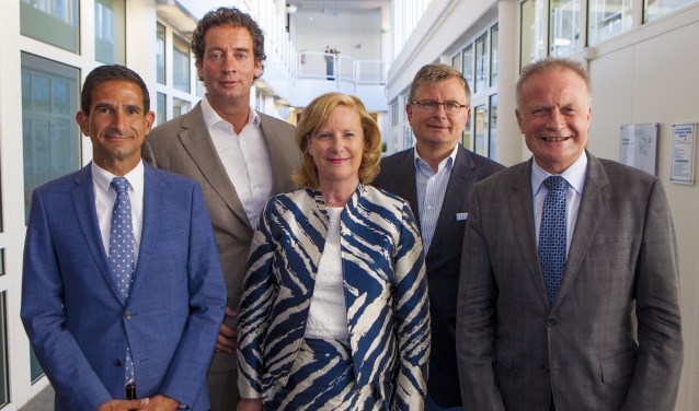 Van links naar rechts: Maarten Hoelscher, Roland Boom, Marlous Verbeek, Bert Rebel en Sicko Heldoorn.