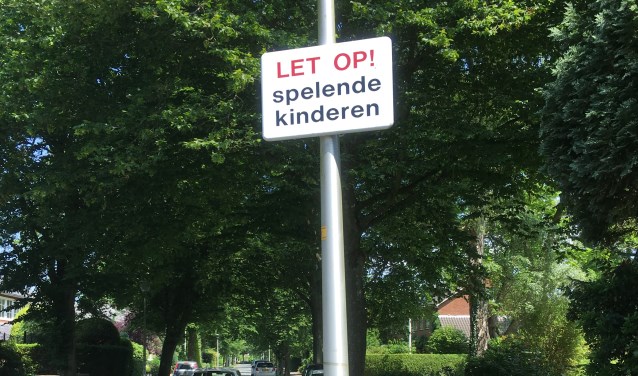 Zelf een bordje ophangen, dat mag niet.