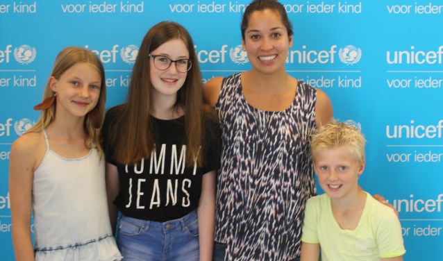 Naomi, Yamilé, Ranomi en Daan.