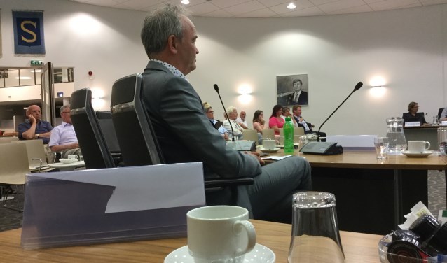 Raadslid Martijn Gebbink tijdens de speech van de burgermeester.