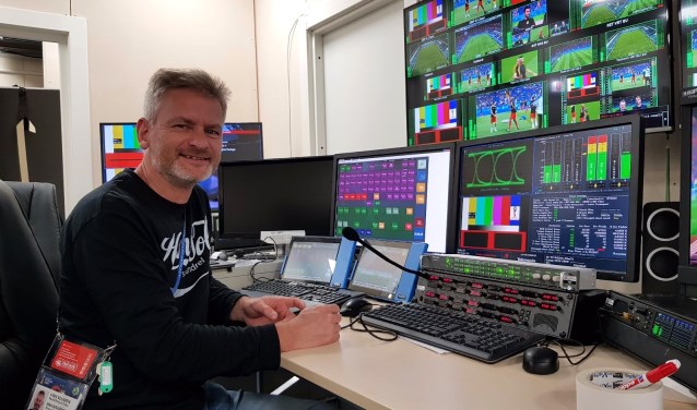Ewald van Vlijmen in het tijdelijke International Broadcast Center in Moskou.