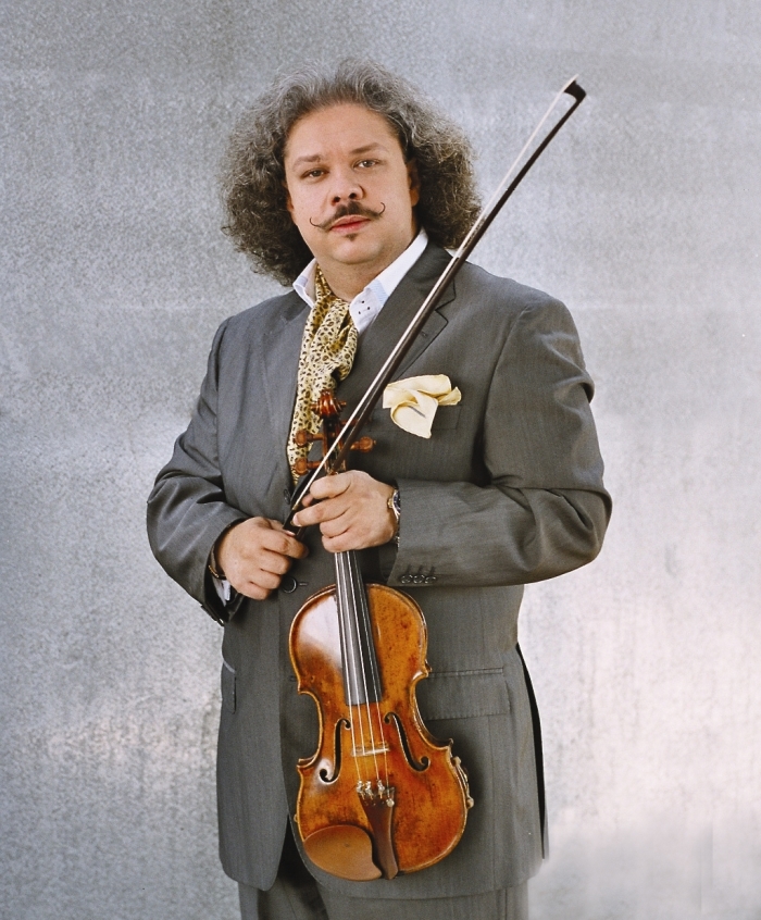 Roby Lakatos, violist