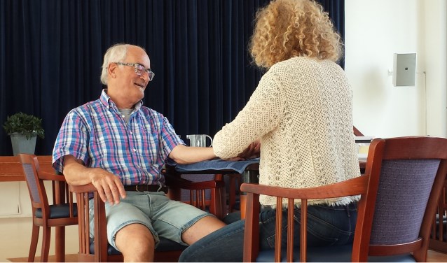 Met liefdevolle zorg echt contact maken. Dat is het idee achter dit preventieve project.