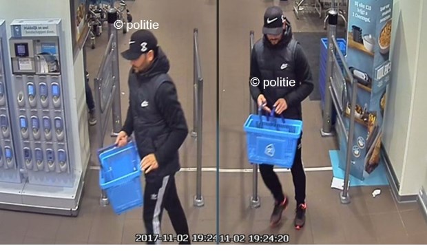 Beelden van de verdachte uit de twee supermarkten waar hij pinde.
