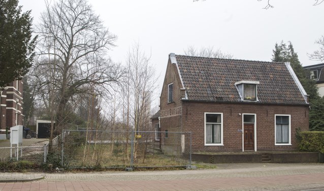 Op het terrein van de 's-Gravelandseweg 70-72 richting Hoge Naarderweg komen 14 woningen te staan.