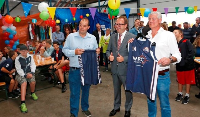 Nieuw tenue voor Eem'78.