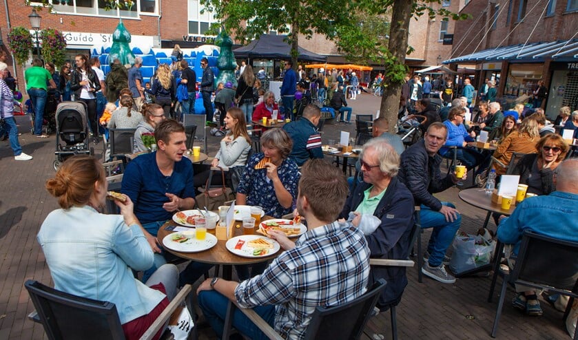 Gezellige drukte ook op het Oude Raadhuisplein.