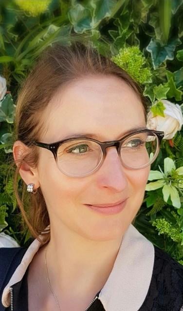 Kunsthistorica Diana Kostman.