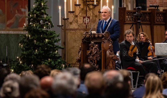 In zijn nieuwjaarstoespraak roept burgemeester Broertjes op 'om het eerlijke gesprek te voeren op basis van feiten'.