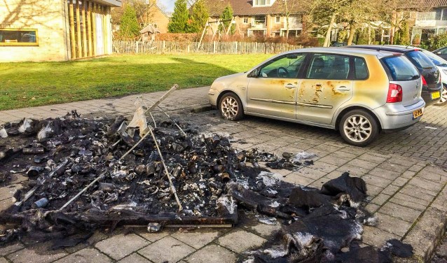 In Bussum moest onder meer een afvalcontainer het ontgelden.