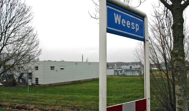 Langs de Verlengde Rijnkade bij de entree van Weesp: een ideale locatie voor ALLSAFE.