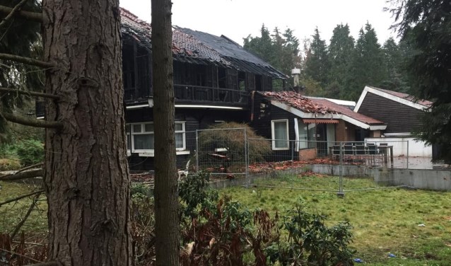 De ochtend na de brand.