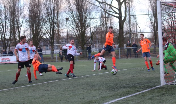 Hoogland was met 1-0 te sterk.