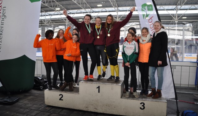 Het ATC-team met Lonneke Bodaar, Dionne Lauret en Damita van Gennep.