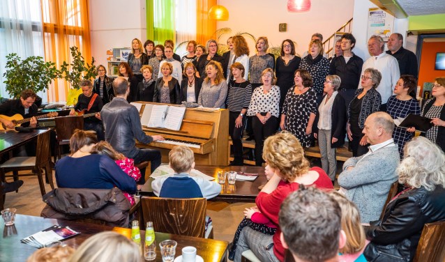 Royal Rhythm trad op in wijkcentrum St. Joseph.