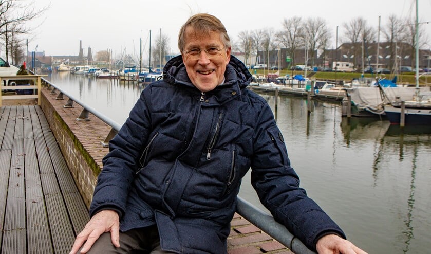 Ruud Hehenkamp gaat maandelijks een rubriek met een gedicht over een beeld maken.