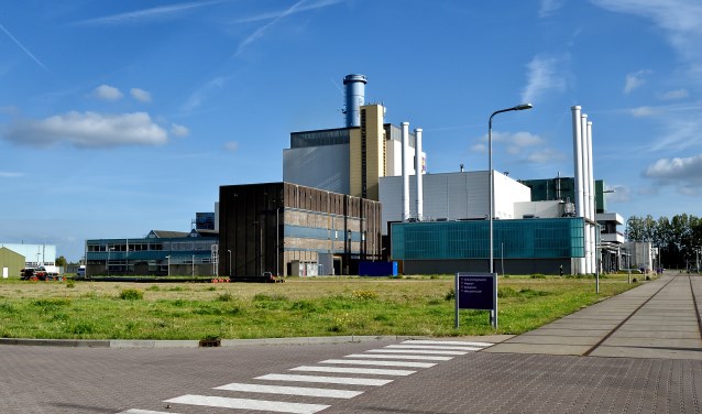 Naast de bestaande centrale moet een nieuwe komen.