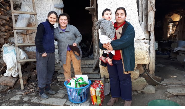 Het Albanië Comité laat foto's en filmpjes zien over het werk in Albanië.