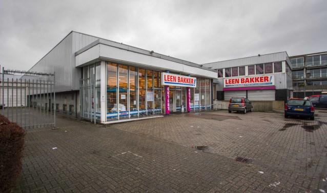 Ontwikkelaar van de voormalige Leen Bakker uit zorgen over procedures en wensenlijstjes.