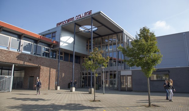 Vanwege het 25 jaar bestaan van het Erfgooiers College, ooit ontstaan uit Stad en Lande en Groen van Prinsterer, is er een reünie.