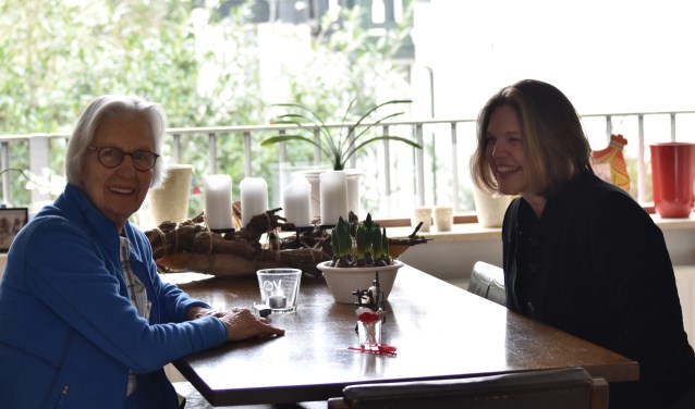 Edu Kraaier en Irene Vergoossen zijn allebei lid van de orde van de weefsters Sophia Omnia Vincit.