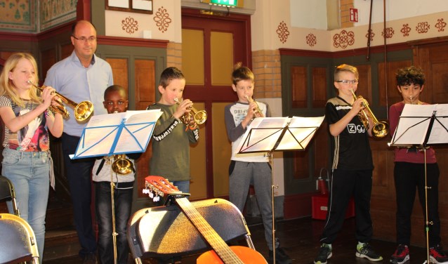 Het 'Fantastich Muziekproject' in de Van Houtenkerk.