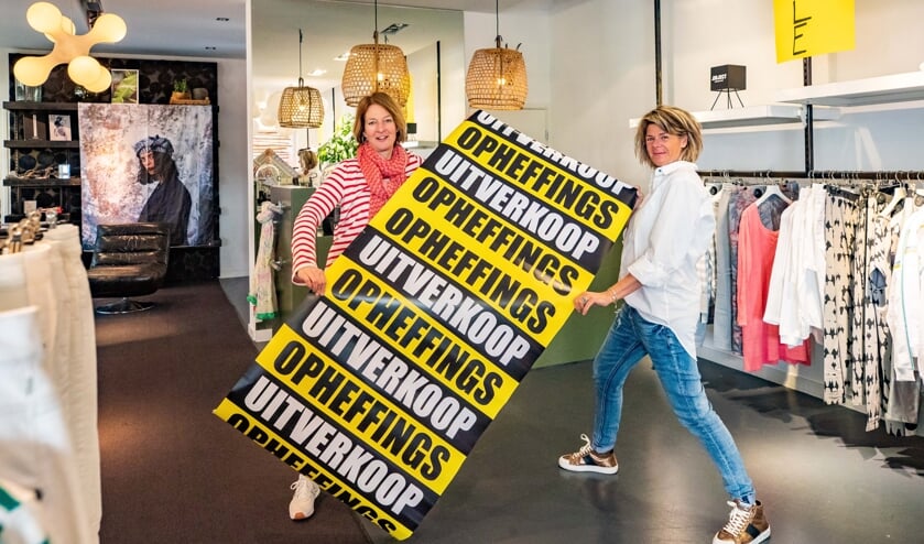 Marjolein Hanegraaf en Judith Kelder (r).