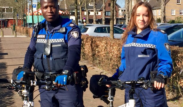 Boa's Curtis en Laura kennen ondertussen de hotspots in Laren.