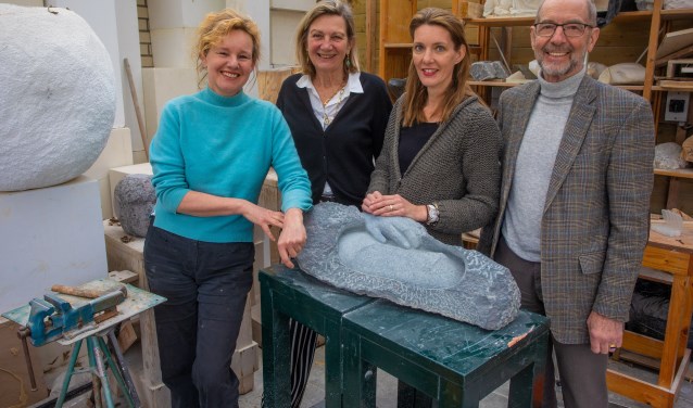 V.l.n.r.: Caroline, Cecile, Monique IJsselstijn (pr) en Gerard.