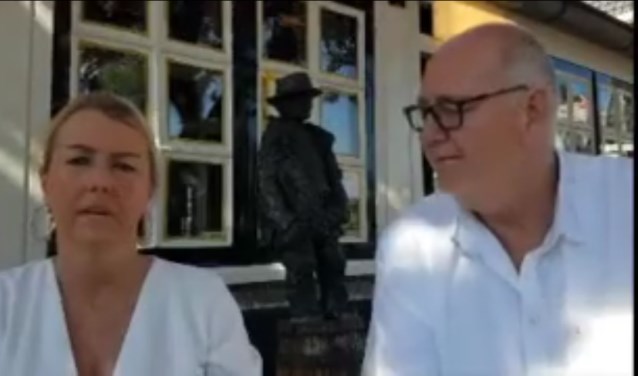 Beemsterboer en Bruintjes op het terras bij Moeke Spijkstra.