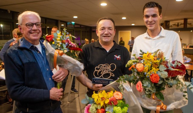 Feije van der Meulen (midden) met naast hem Jelmer Rebel (rechts) en Richard van den Brakel.