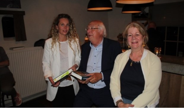Roxane van Iperen, Ad van Liempt en Marloes Eerden waren de grote publiekstrekkers van het kunstcafé.