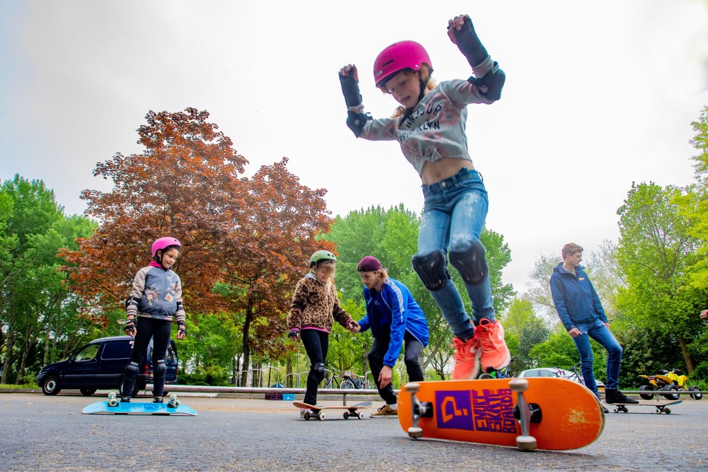 Dinsdagmiddag waren er skateboardtrainingen.
