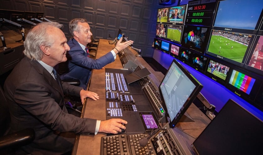 Burgemeester Broertjes en commissaris van de Koning Van Dijk achter de knoppen bij NEP.