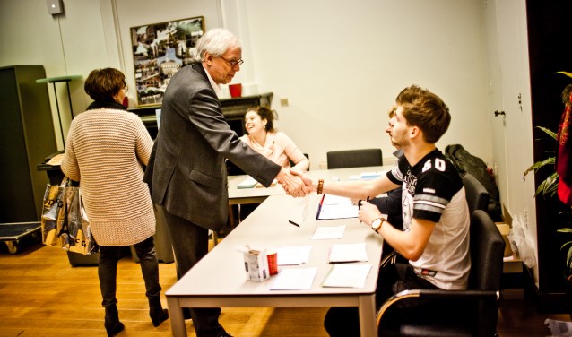 Bas Jan van Bochove in het stembureau tijdens de provinciale verkiezingen in 2015.