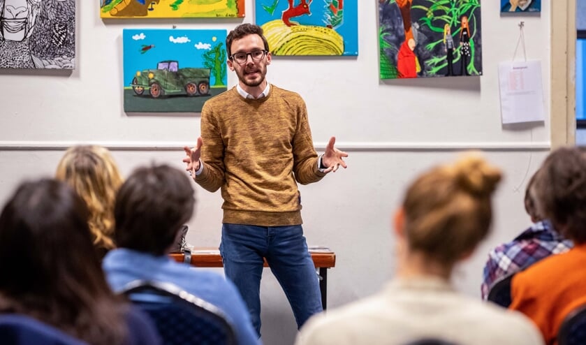Wethouder Arno Scheepers tijdens een eerdere bijeenkomst in De Geus.